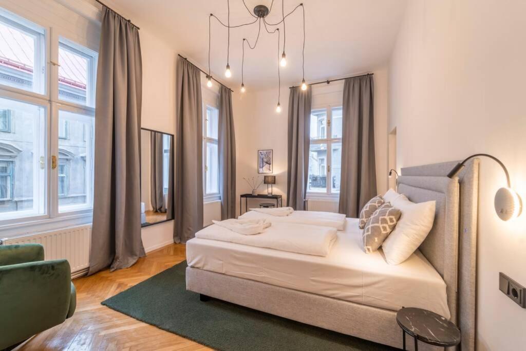 Apartment Josef's I Pink Flamingo I Deluxe