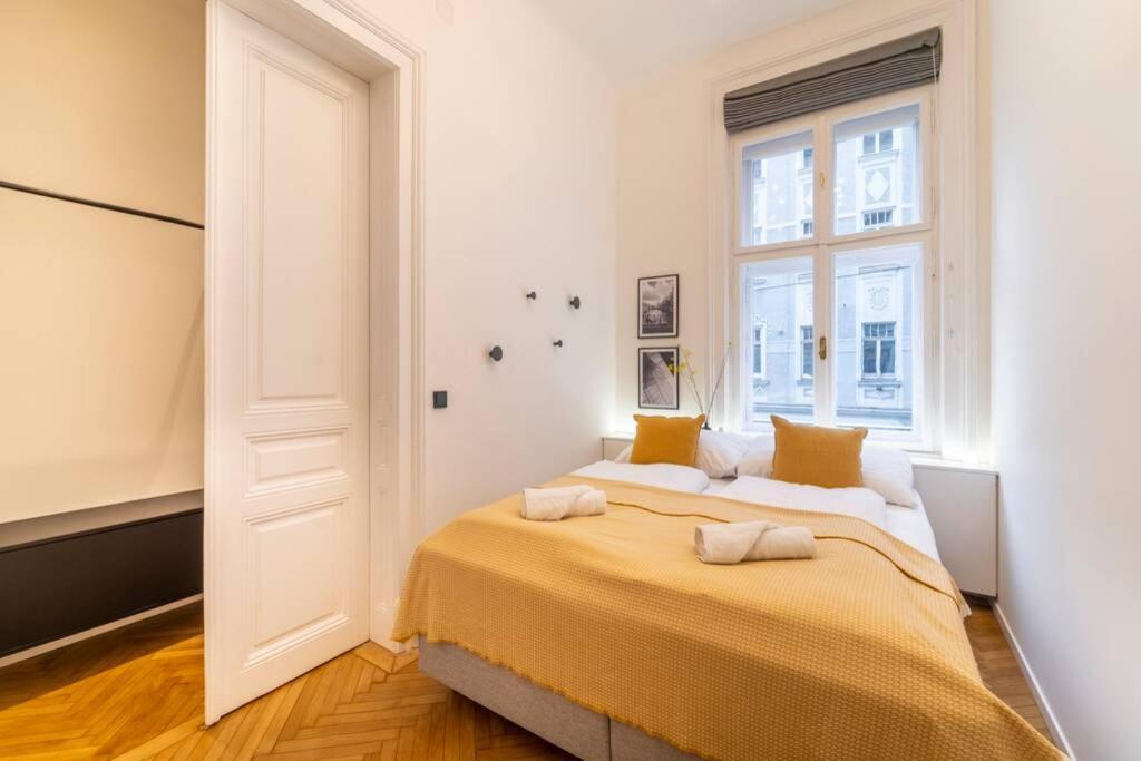 Josef's I Pink Flamingo I Deluxe * Wien